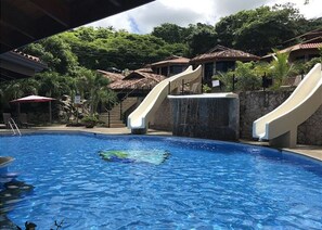 屋外プール