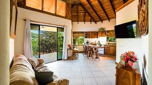 Interior detail - Hermosa Heights 29 (Sardinal)