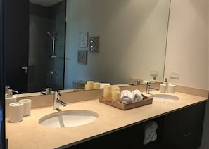 Apartment | Waschbecken im Bad