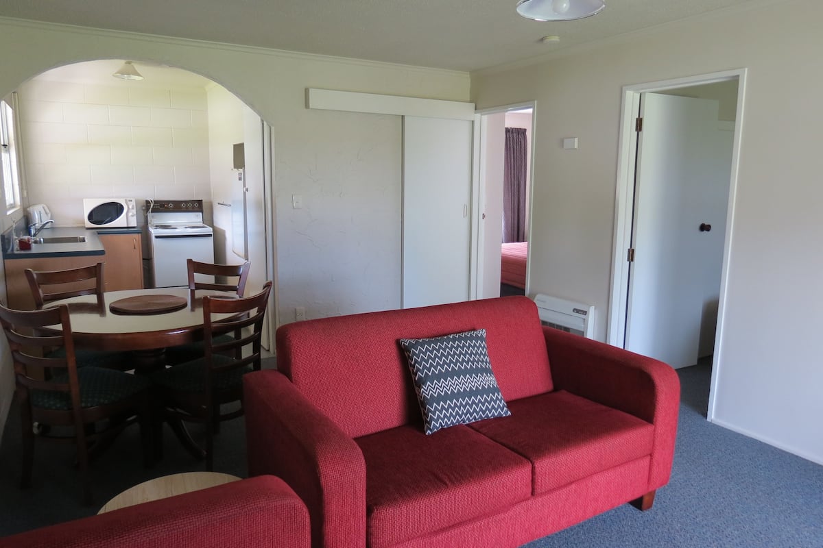 Appartement, meerdere bedden, uitzicht op tuin | Een strijkplank/strijkijzer, gratis babybedden, gratis wifi, beddengoed