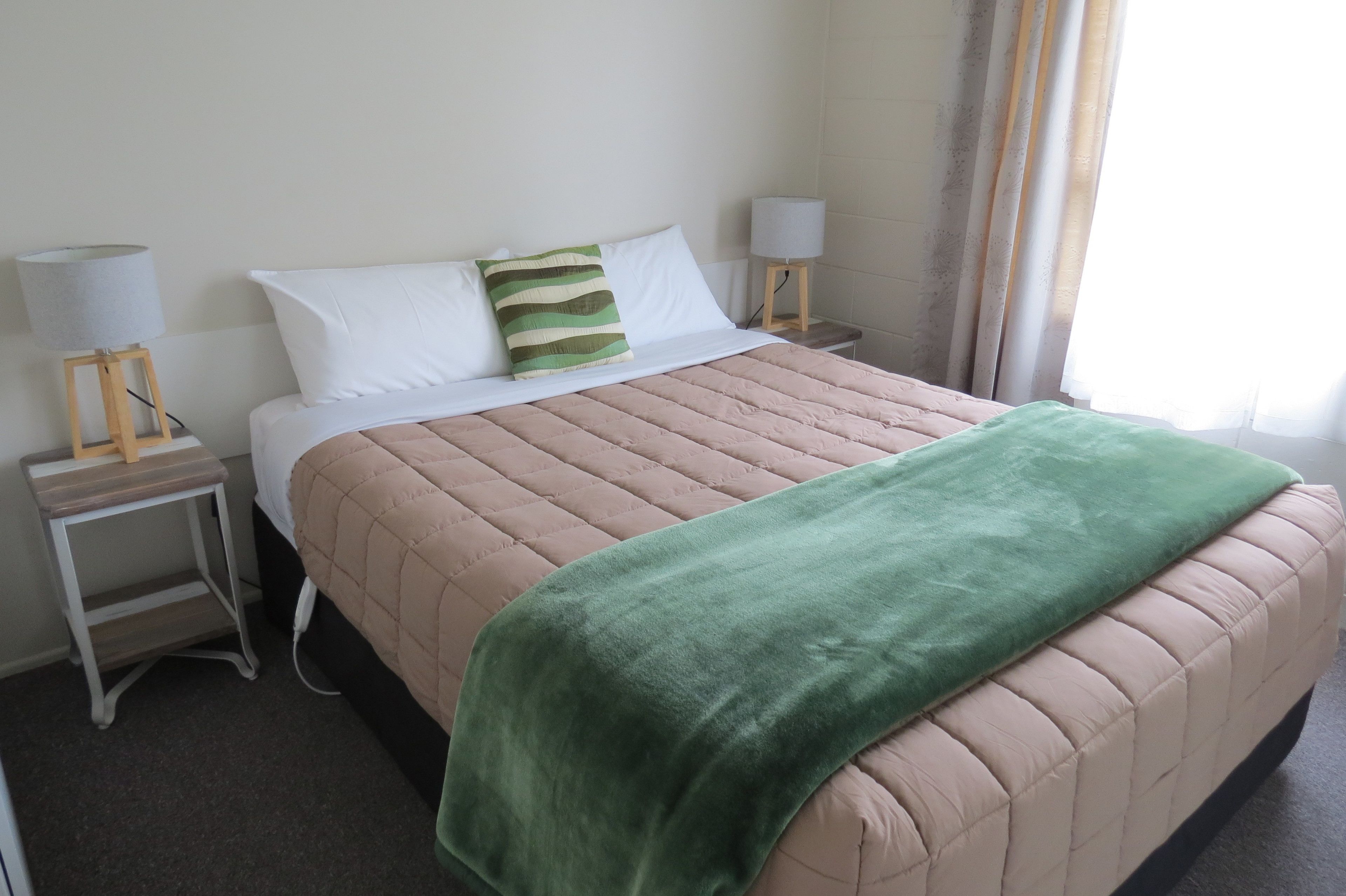One Bedroom Unit | Iron/ironing board, free cribs/infant beds, free WiFi, bed sheets
