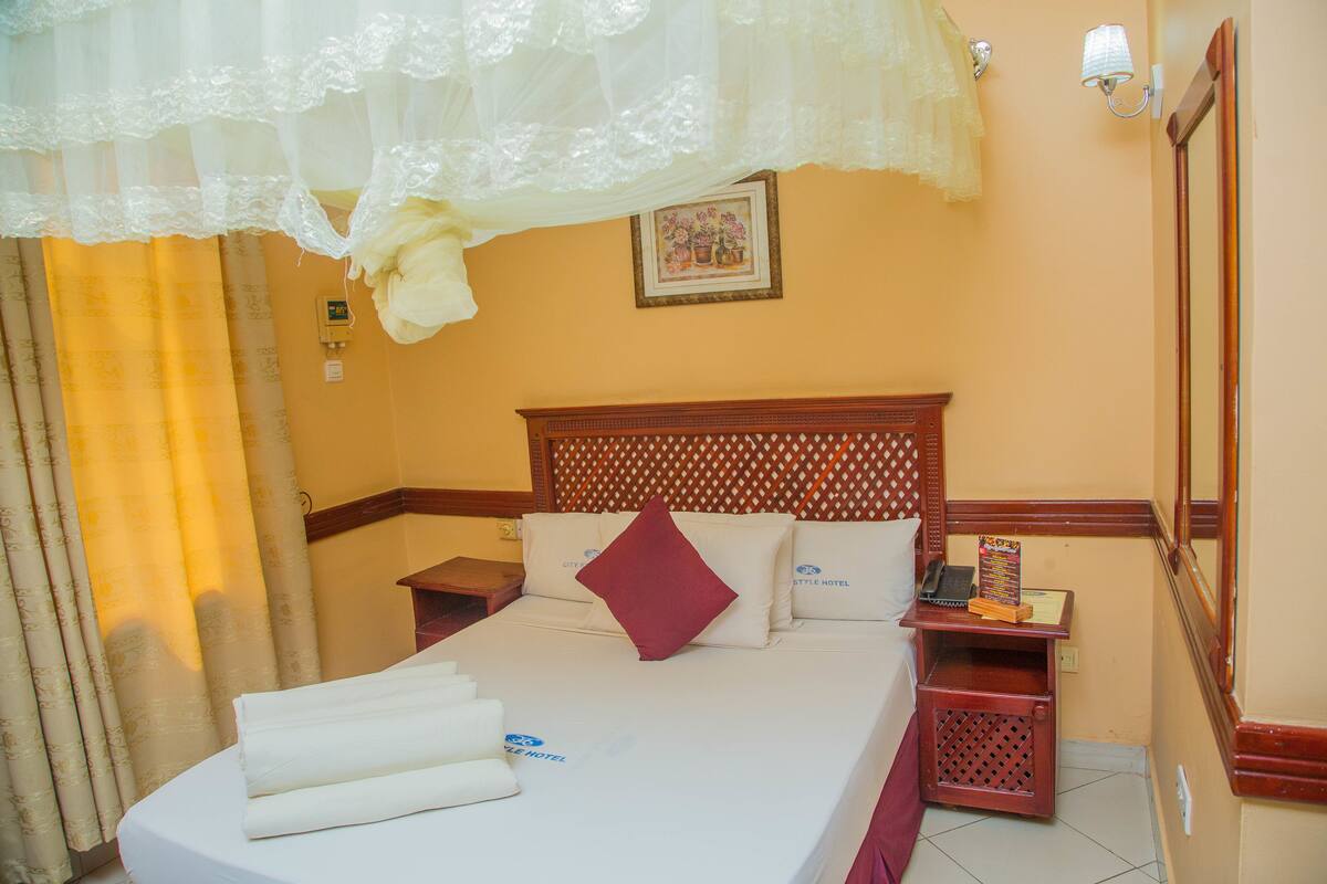 standard room | desk, free wifi, bed sheets