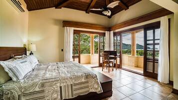 House | 3 bedrooms, free WiFi, bed sheets