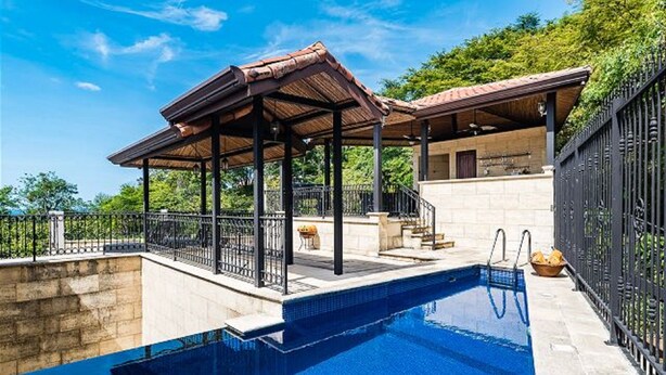 Outdoor pool - Casa Toscana (Sardinal)
