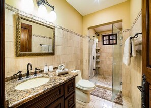 Bathroom - Casa Toscana (Sardinal)
