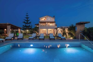 Outdoor pool - Sea Breeze Villa in Zakynthos (Zakynthos)