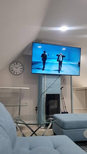 TV, fireplace, streaming services, stereo