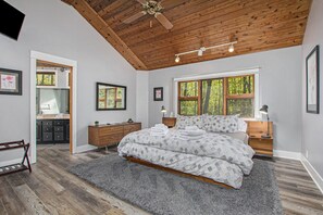 4 bedrooms, iron/ironing board, travel crib, free WiFi