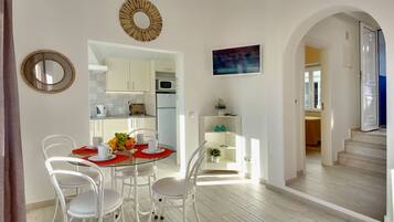 Apartment, 1 Bedroom | Living room