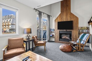 TV, fireplace, DVD player