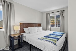 3 chambres, lit avec matelas en mousse à mémoire