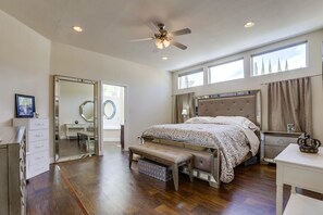 3 chambres, bureau, fer et planche à repasser, Wi-Fi gratuit