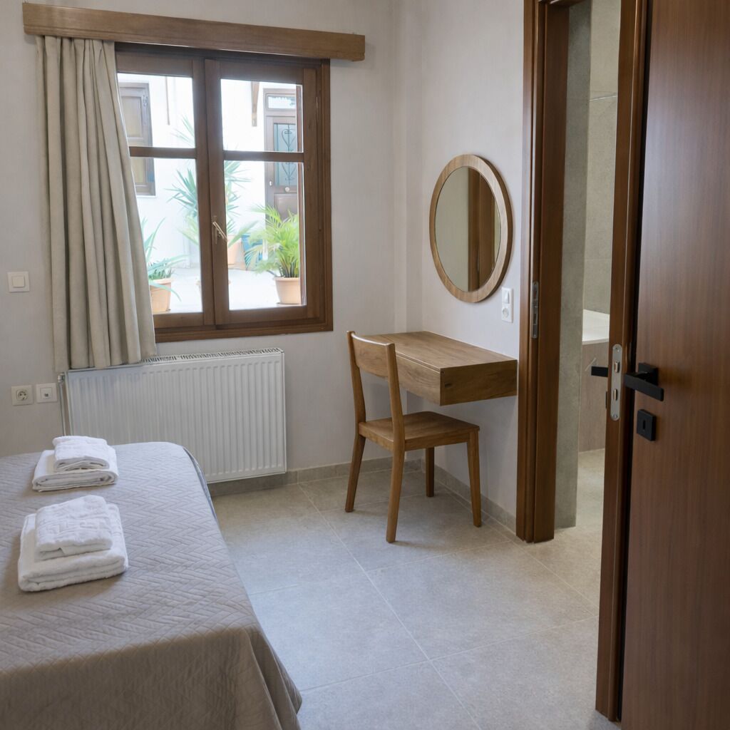 ستائر تعتيم ومكواة/لوح كي وواي فاي مجانًا وملاءات أسرّة