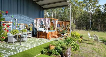 The Studio Retreat perfect for a quiet romantic break. Pet friendly, hot tub.