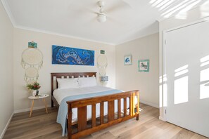 1 室のベッドルーム、アイロン / アイロン台、ベッドシーツ