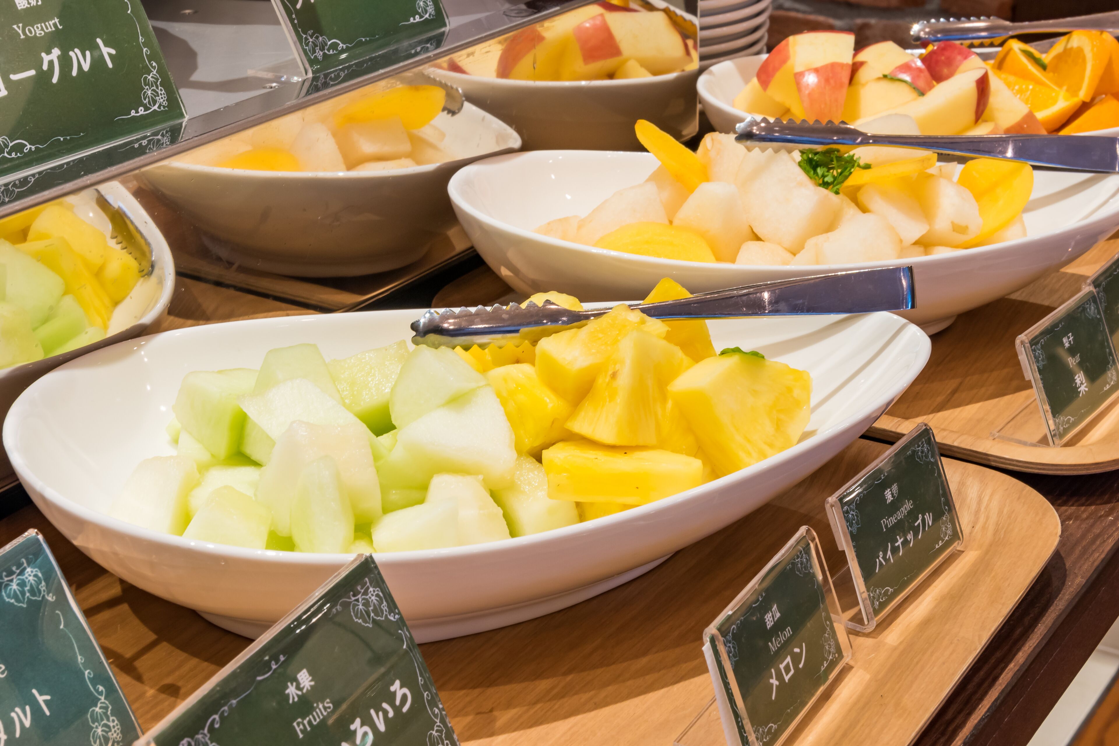 daily full breakfast (jpy 2200 per person)