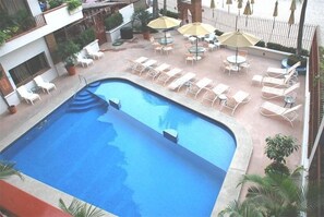 Piscine extérieure, piscine chauffée