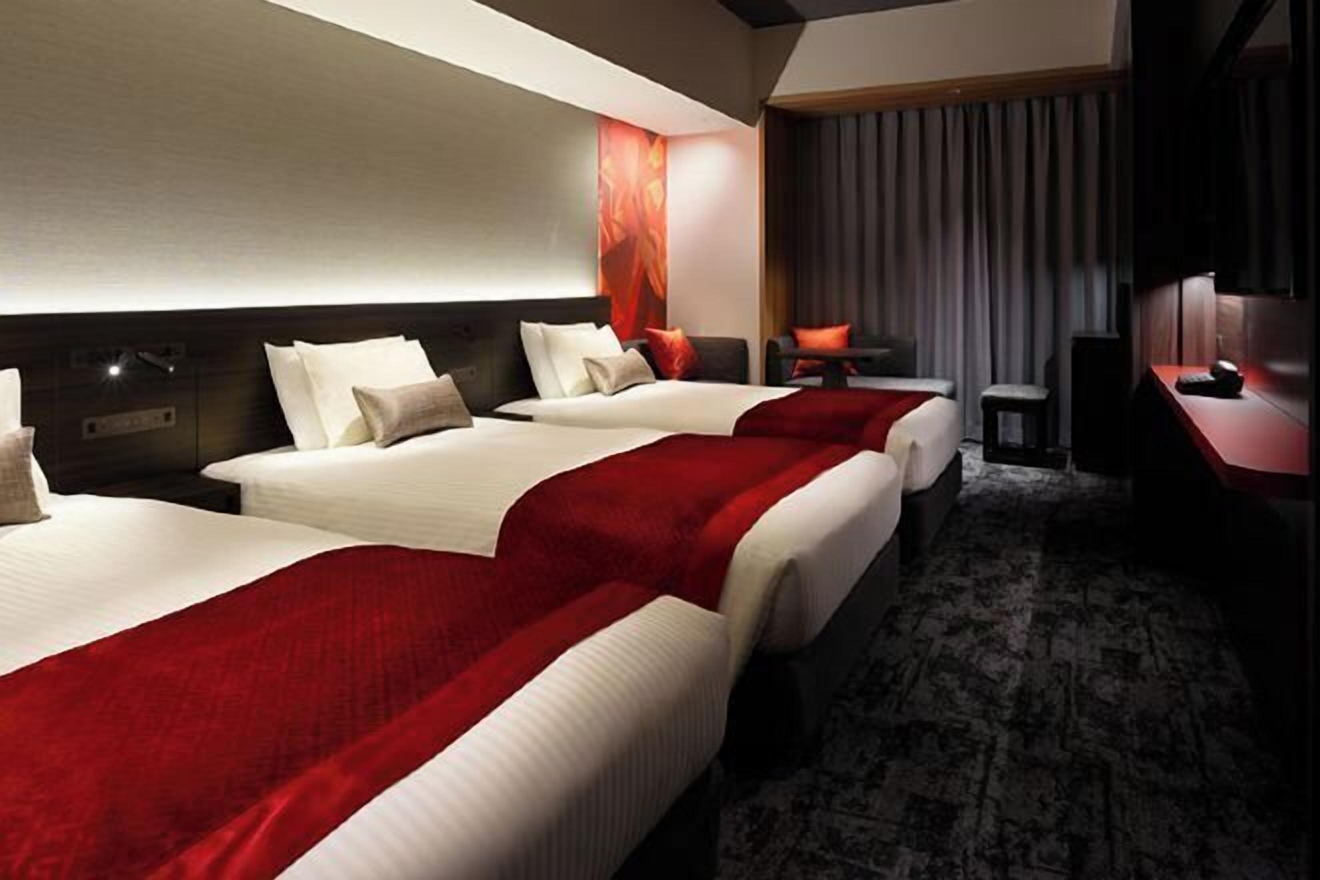 セーフティボックス (室内)、防音設備、WiFi (無料)、ベッドシーツ