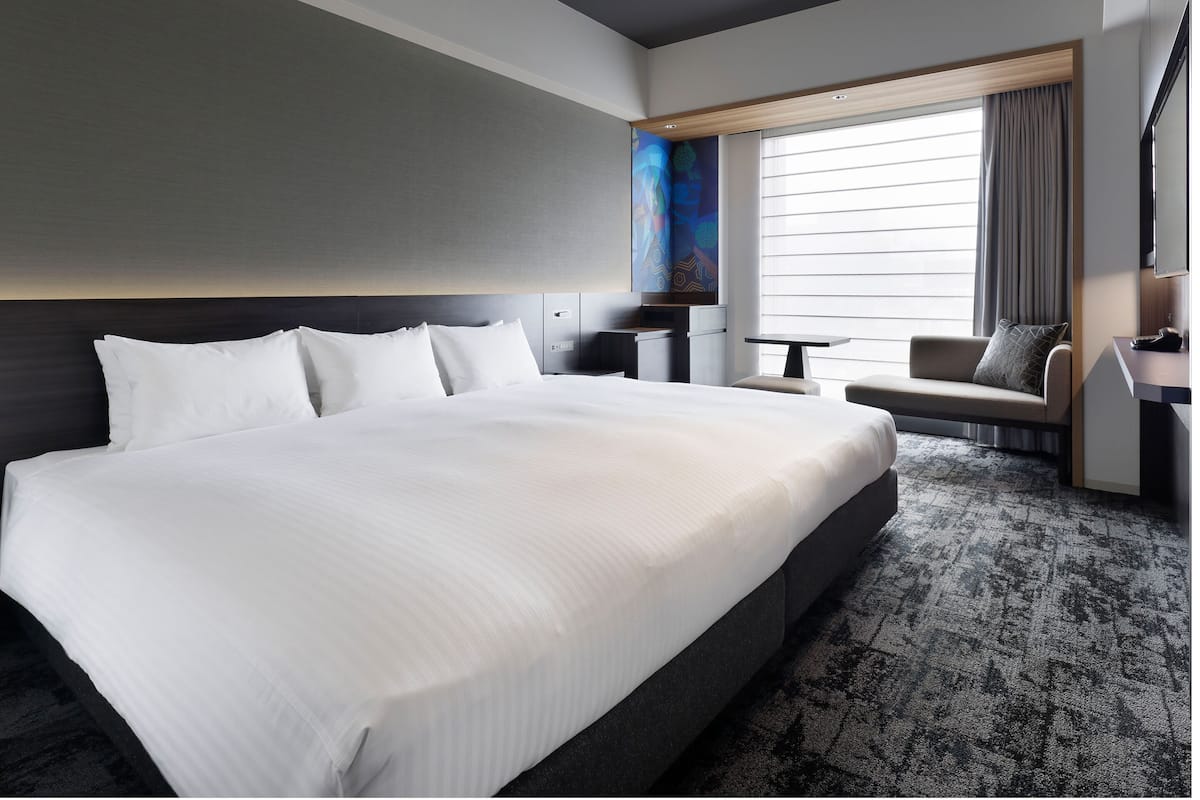 Habitación superior, 1 cama King size, para no fumadores (Bed size 244x196cm) | Caja de seguridad en la habitación, insonorización y wifi gratis