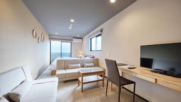 舒适四人房 | 1 多间卧室、办公桌、笔记本电脑工作区、免费 WiFi