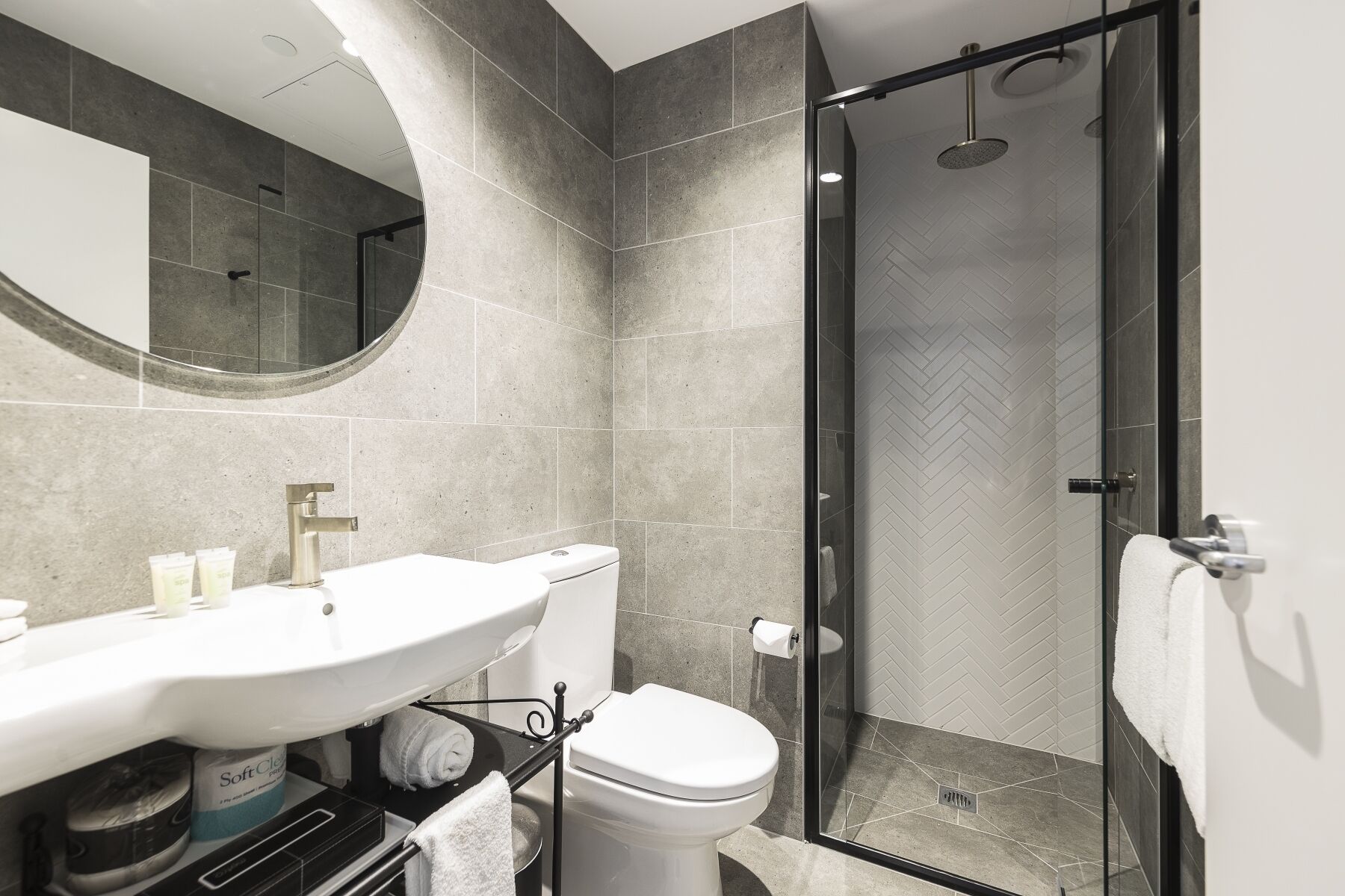 Q Squared Serviced Apartments — image 11