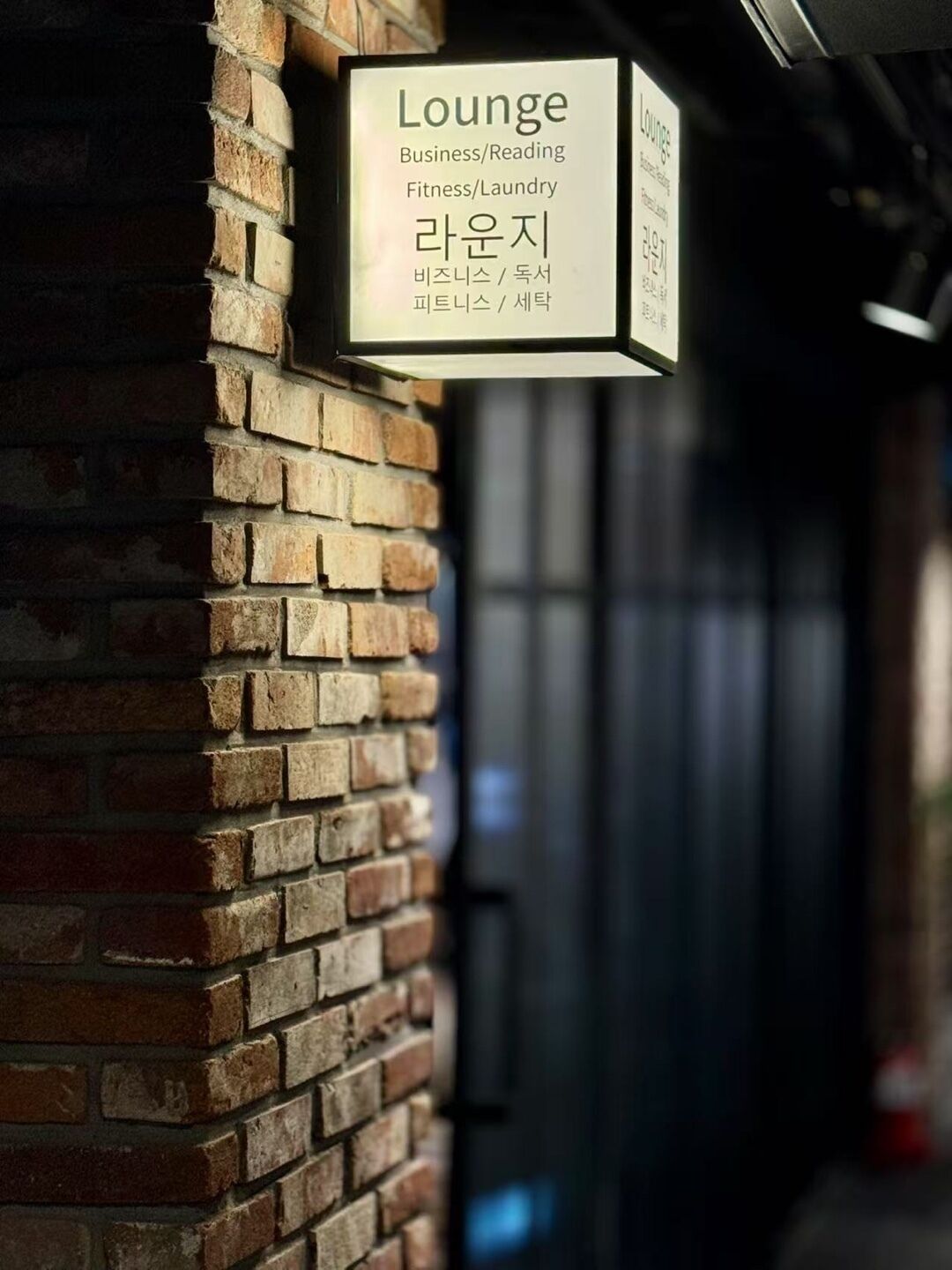 rooftop bar, ocean views, open daily