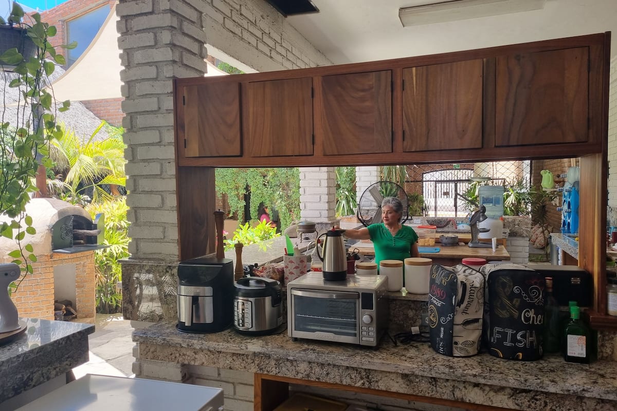 breakfast, lunch, dinner served; mexican cuisine