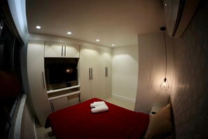 Apartamento luxo, 3 quartos, vista para a montanha | 3 quartos, cofres nos quartos, cortinas blackout