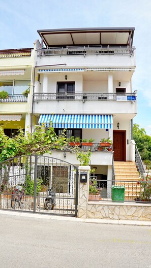 Exterior detail - Apartments Enzo, (15971), Rovinj, hr (Rovinj)
