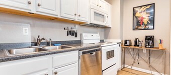 Casa impecablemente limpia: ¡quédese en el centro de Raleigh!