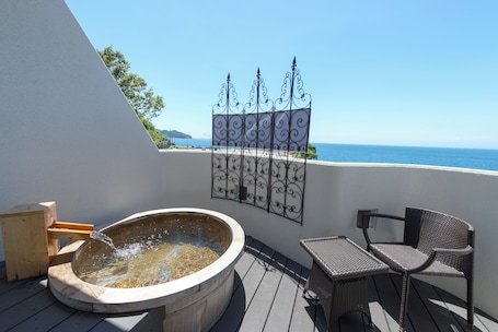 Bañera y ducha independientes, bañera con aguas termales