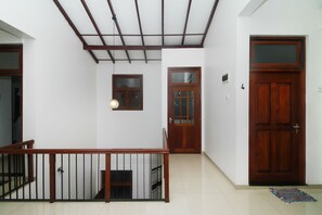 Interior - OYO 324 Villa Mangrove (Mirissa)