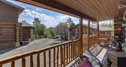Cozy & Serene Cabin Escape with Mountain Forest Views