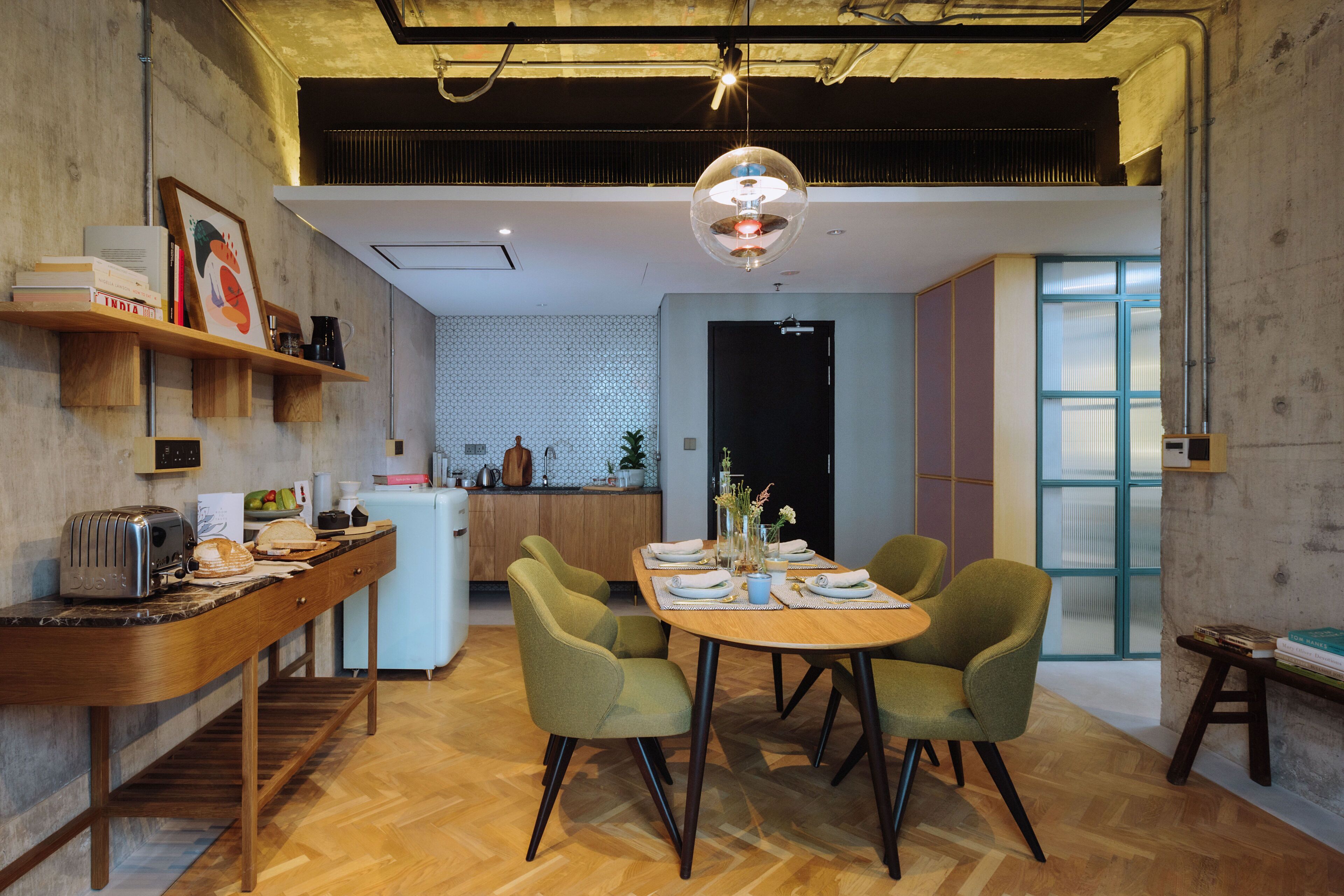 room to taste  | premium bedding, minibar, in-room safe, desk