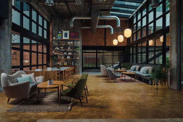 Sala de estar en el lobby