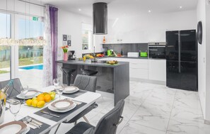 Dining - Stunning home in Pula (Pula)