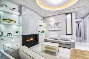 ทีวีจอแบน