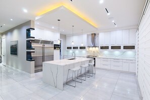 Fridge, microwave, oven, stovetop - The Chateau (Burnaby)