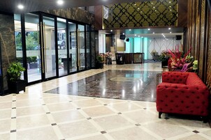 Área de estar no saguão