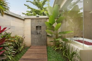 Property grounds -  3BR Villa Surrounded By Beautiful Scenery! Set In Ubud, 8Min Drive To Bali Zoo! (Ubud)