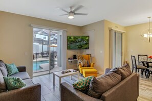 Tv och ett bordtennisbord