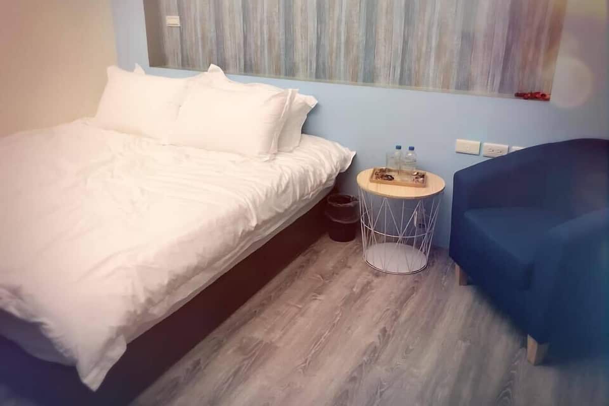 Desk, blackout curtains, free WiFi, bed sheets