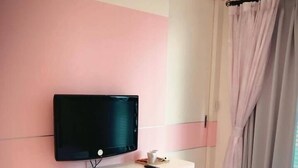 Superior Double Room (3F) - Anping Qinghai House (Tainan)
