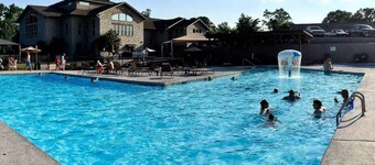 Recentemente rinnovato 1 letto, 1 condominio bagno a Pointe Royale