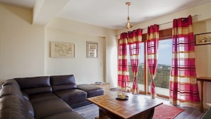 Smart TV, fireplace - "Villa Athina" in Archanes village! (Heraklion)