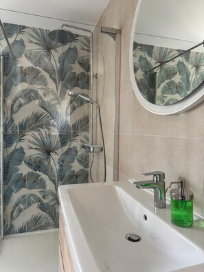 Bathroom - Angelas Apartments (Zadar)