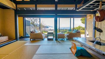 双床房, 无烟房, 海景 (TAKENOKO, Tatami Area, Open-Air Bath) | 羽绒被、迷你吧、客房内保险箱、免费 WiFi