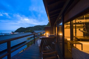 Habitación, vistas al mar (Japanese Western Style, Open-air Bath) | Vistas desde la habitación