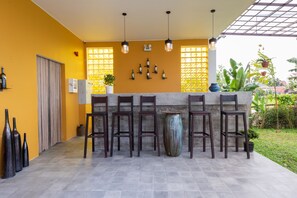 Bar (en la propiedad)