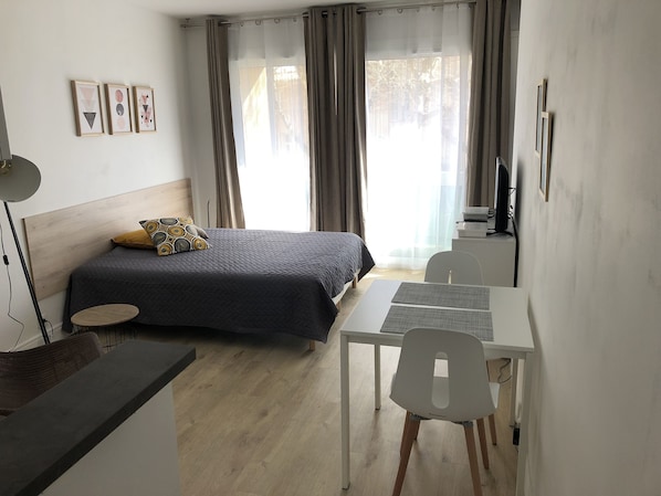 1 bedroom, memory-foam beds, iron/ironing board, WiFi